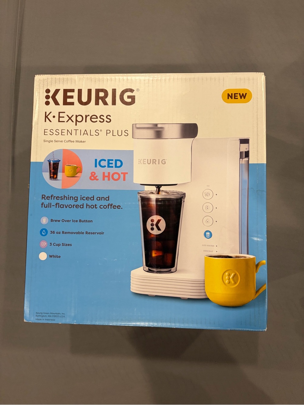 Keurig Single-Serve Coffee Maker in White with Blue Mug